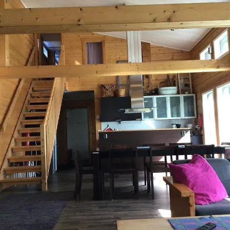 Βίλα Kuhmit Cottages *