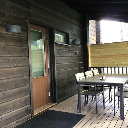 Βίλα Kuhmit Cottages